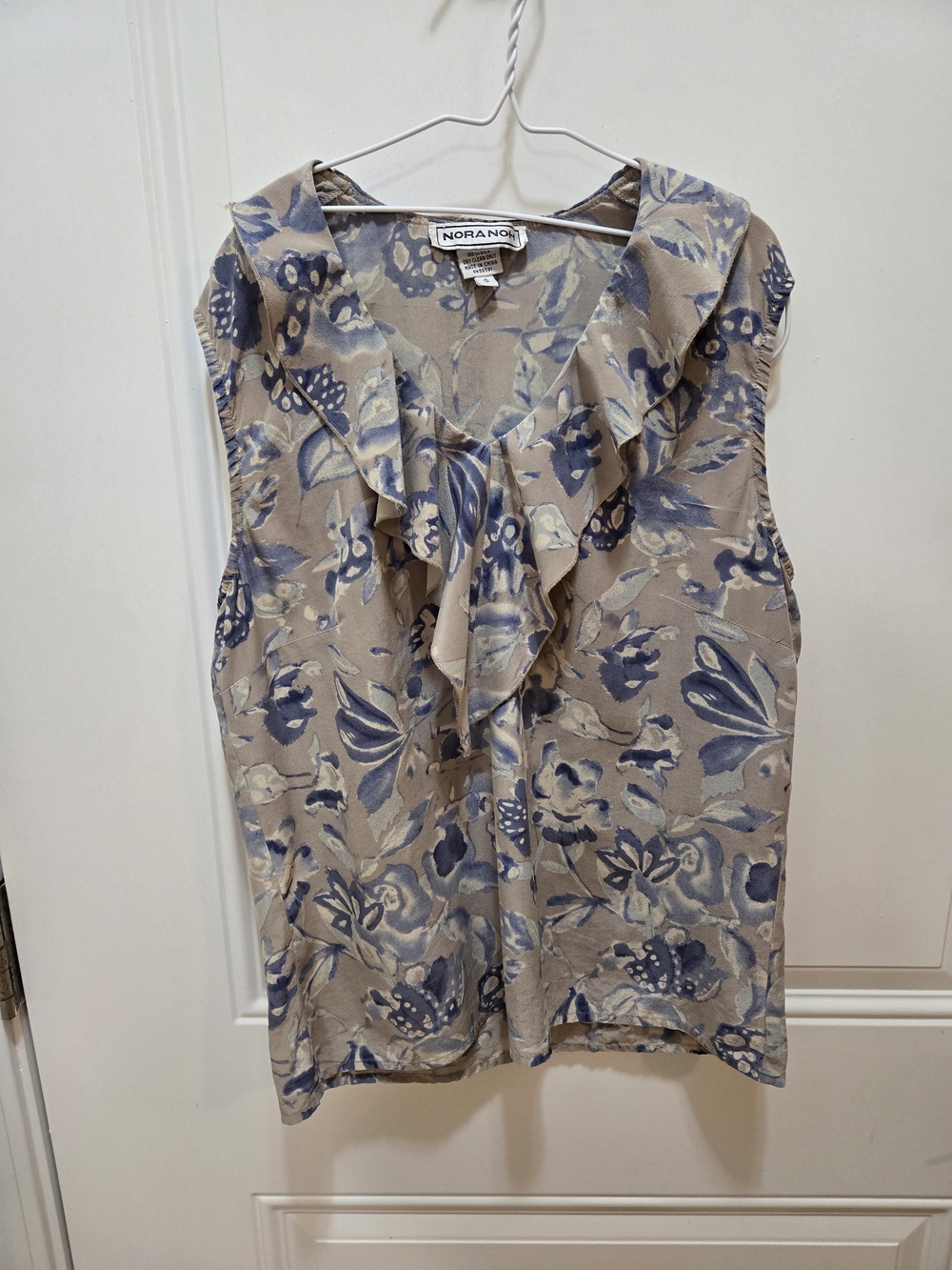 NORA NOH Beige Blue Floral Silk Chiffon Ruffle V-Neck Sleeveless Blouse S